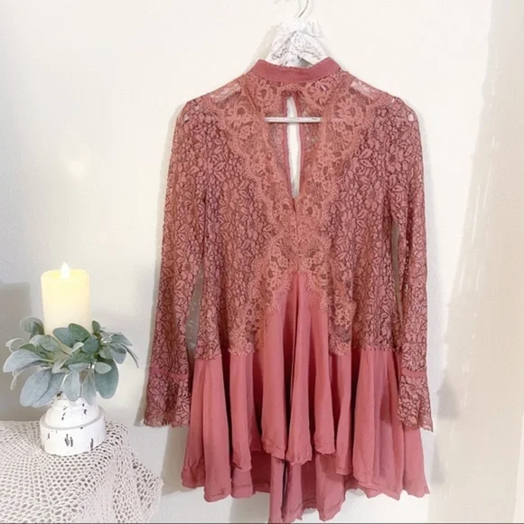 Free People Tell Tale Cutout Lace Tunic - Pink XS